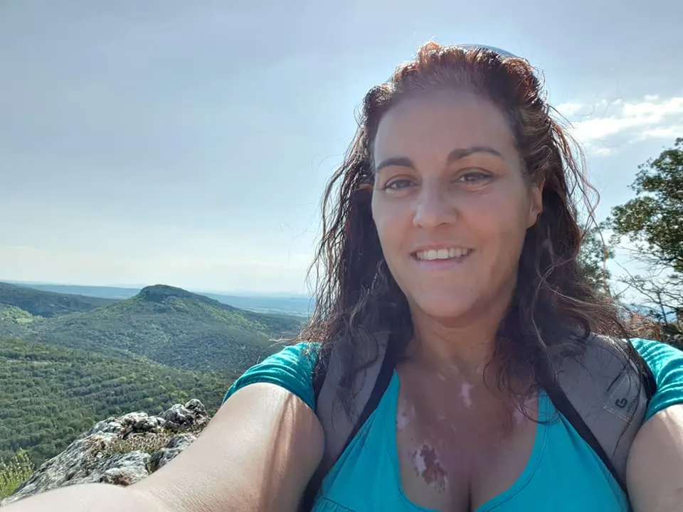 Portrait de Myriam Silva en montagne